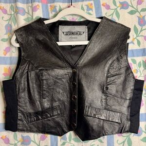 Vintage Unik Premium Black Leather Cropped Biker Vest With Snap Buttons
